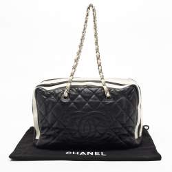 Pre Owned Chanel White/Black Quilted Leather CC Zip Shoulder Bag