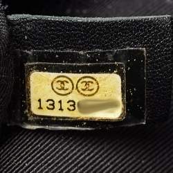 Pre Owned Chanel White/Black Quilted Leather CC Zip Shoulder Bag