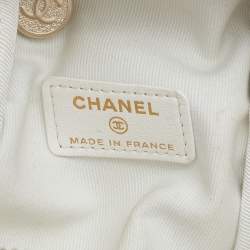 Pre Owned Chanel White Quilted Leather Vanity Case Wristlet Pouch 