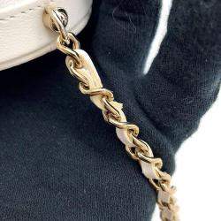 مملوكة مسبقًا Chanel White Leather Mini CC In Love Heart Chain Shoulder Bag