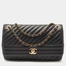 Chanel Black Diagonal Quilted Leather CC Flap Bag Chanel