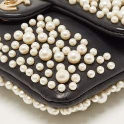 Pre Owned Chanel Black Lambskin Leather Pearly Flap Bag