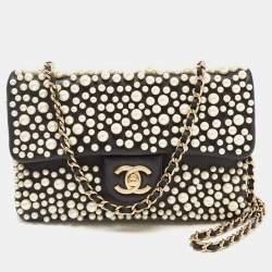 Pre Owned Chanel Black Lambskin Leather Pearly Flap Bag