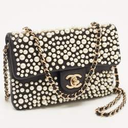 Pre Owned Chanel Black Lambskin Leather Pearly Flap Bag