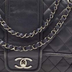 Pre Owned Chanel Navy Blue Quilted Leather Elementary Chic Flap Bag