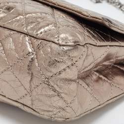 Pre Owned Chanel Metallic Quilted Aged Leather Reissue 2.55 Classic 226 Flap Bag