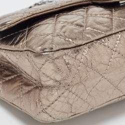 Pre Owned Chanel Metallic Quilted Aged Leather Reissue 2.55 Classic 226 Flap Bag