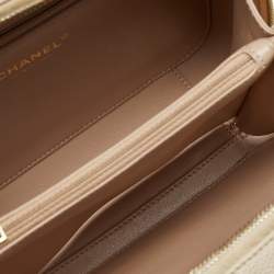 Pre Owned Chanel Beige Quilted Caviar Leather Medium CC Filigree Vanity Case Bag