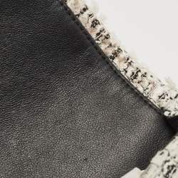 Pre Owned Chanel White/Black Garden Charms Tweed Reissue 2.55 Classic 225 Flap Bag