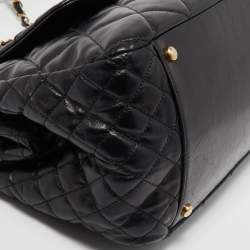 مملوكة مسبقًا Chanel Black Quilted Leather Daily Walk Flap Bag