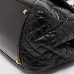 مملوكة مسبقًا Chanel Black Quilted Leather Daily Walk Flap Bag