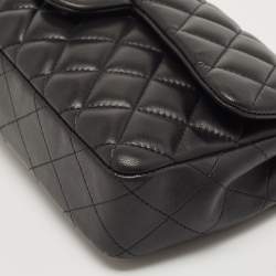 مملوكة مسبقًا Chanel Black Quilted Lambskin Leather East/West Classic Flap Bag