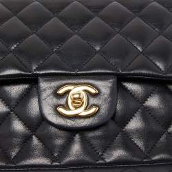 Pre Owned Chanel Black Quilted Lambskin Leather Medium Classic Double Flap Bag