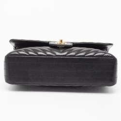 Pre Owned Chanel Black Chevron Lambskin Leather Medium Classic Double Flap Bag