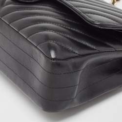 Pre Owned Chanel Black Chevron Lambskin Leather Medium Classic Double Flap Bag