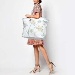 Pre Owned Chanel White/Multicolor Knitted Floral Fabric Large Drawstring Shopper Tote