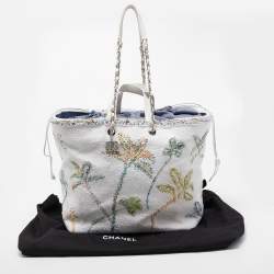 Pre Owned Chanel White/Multicolor Knitted Floral Fabric Large Drawstring Shopper Tote