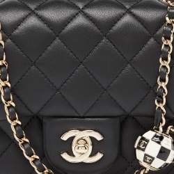 مملوكة مسبقًا Chanel Black Quilted Leather Mini Square Pearl Crush Flap Bag