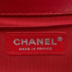 Pre Owned Chanel Black/Red Quilted Leather Medium Boy Flap Bag