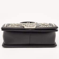 Pre Owned Chanel Black Chevron Caviar and Leather Medium Pearl Boy Flap Bag