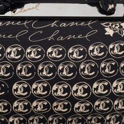 Pre Owned Chanel Black/White Printed Canvas Chain Link Tote 