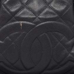 Pre Owned Chanel Black Quilted Caviar Leather Zip Expandable Shoulder Bag