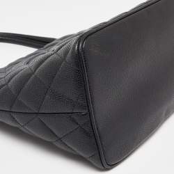 Pre Owned Chanel Black Quilted Caviar Leather Medallion Bag