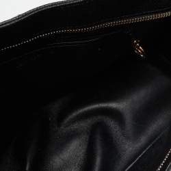 Pre Owned Chanel Black Quilted Caviar Leather Medallion Bag