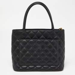 Pre Owned Chanel Black Quilted Caviar Leather Medallion Bag