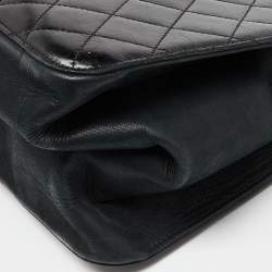 Pre Owned Chanel Black Quilted Leather Small Straight-Lined Shopper Tote