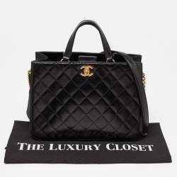 Pre Owned Chanel Black Quilted Leather Small Straight-Lined Shopper Tote