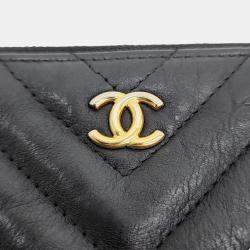 Pre Owned Chanel Black Medium Chevron Clutch 