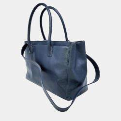 Pre Owned Chanel Blue Leather Medium Executive Cerf Tote Bag