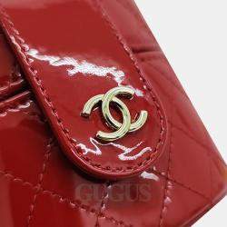 Pre Owned Chanel Red Patent Leather Mini Vanity Case Shoulder Bag