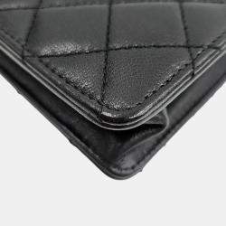 Pre Owned Chanel Black Leather Medium Chic Pearls Flap Bag  