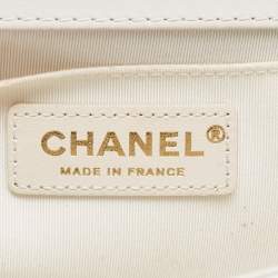 Pre Owned Chanel White Stitch Quilted Leather Medium Boy Flap Bag