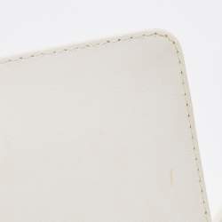 Pre Owned Chanel White Stitch Quilted Leather Medium Boy Flap Bag