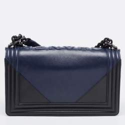 Pre Owned Chanel Navy Blue/Black Leather Medium Boy Flap Bag