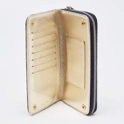 Pre Owned Chanel Navy Blue/Gold Denim CC Zip Around Wallet