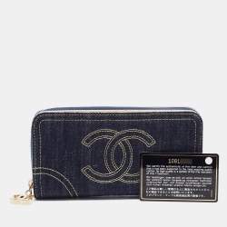 Pre Owned Chanel Navy Blue/Gold Denim CC Zip Around Wallet