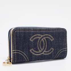 Pre Owned Chanel Navy Blue/Gold Denim CC Zip Around Wallet