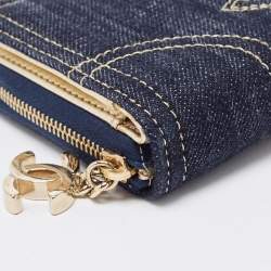 Pre Owned Chanel Navy Blue/Gold Denim CC Zip Around Wallet