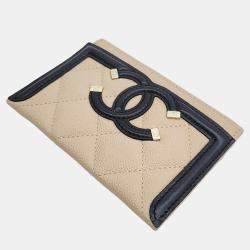 Chanel Beige/Black caviar card wallet