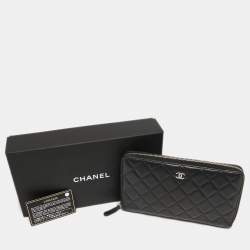 Pre Owned Chanel Black Quilted Leather Zip Around Classic Organizer