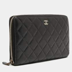 Pre Owned Chanel Black Quilted Leather Zip Around Classic Organizer