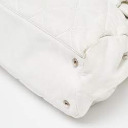 Pre Owned Chanel White Quilted Leather Hidden Chain Flap Bag