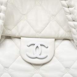 Pre Owned Chanel White Quilted Leather Hidden Chain Flap Bag