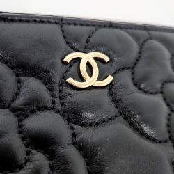Pre Owned Chanel Leather Black  Camellia Clutch bag