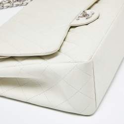 Pre Owned Chanel Off White Quilted Caviar Leather Maxi Classic Double Flap Bag