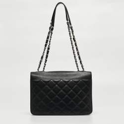 Pre Owned Chanel Black Quilted Leather Small CC Box Flap Bag